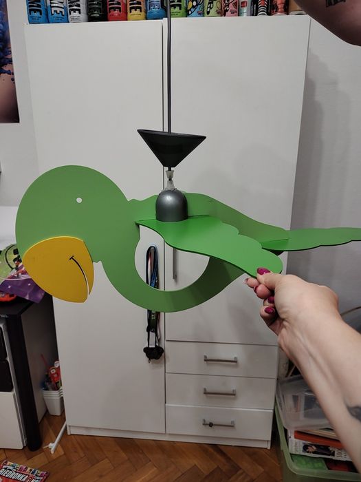 Lampa drewniana papuga