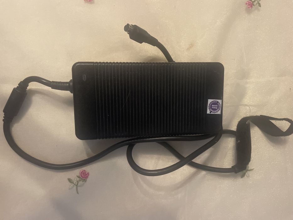 Блок живлення Delta 330W 19.5V 16.9A (ADP-330AB D)