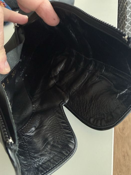 Botins em pele pretos