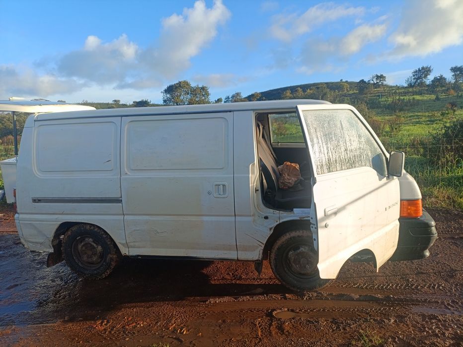 Mitsubishi l 300 matrícula austríaca