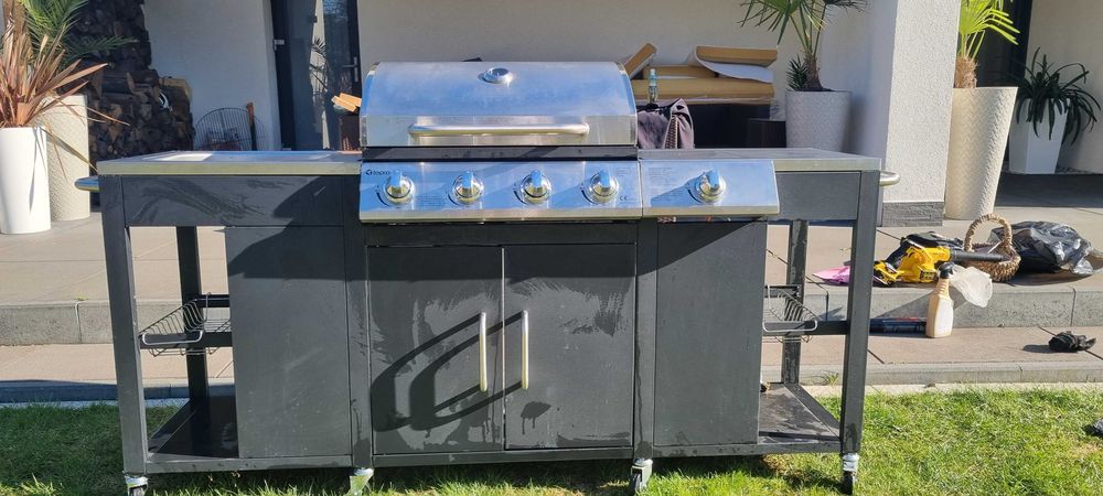 Gril gazowy 4 palniki