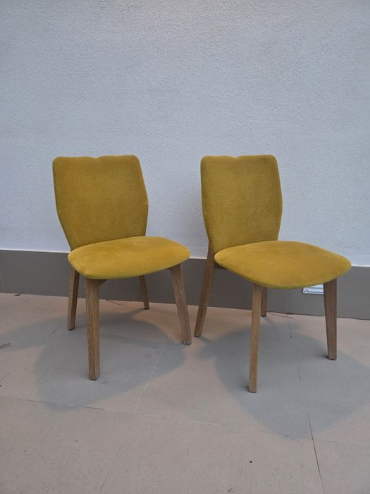 Vendo 6 cadeiras de mesa de jantar. Carvalho maciço. Estado BOM