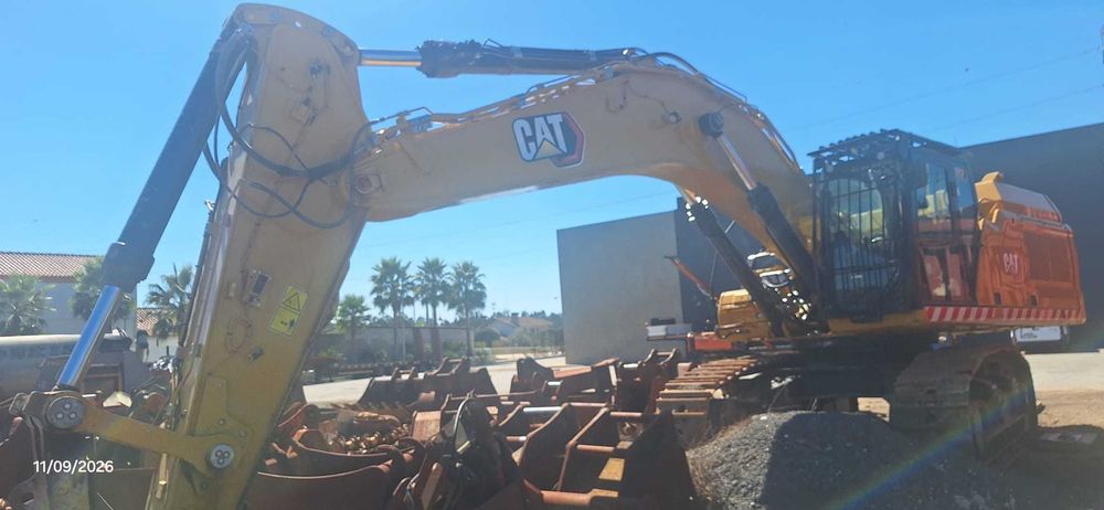 Escavadora Caterpillar 352