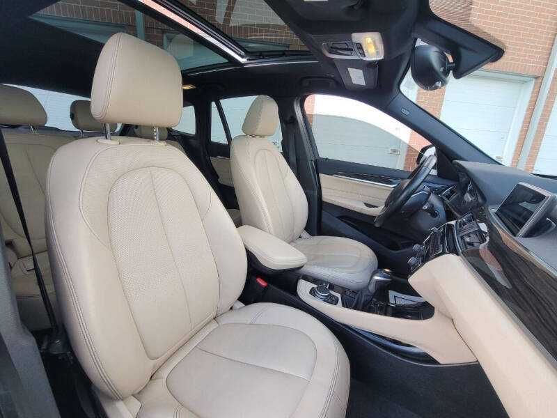 2016    BMW    X1