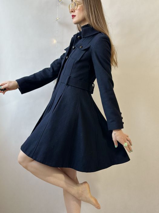 Granatowy rozkloszowany retro płaszcz taliowany granatowy wełna z koła