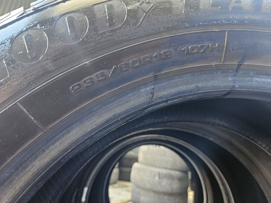 Шини Goodyear ultragrip 235/60r18 Рік 22 7,7mm