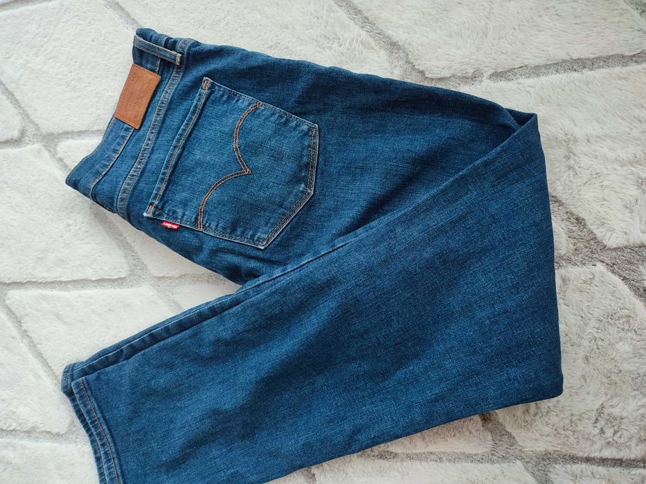 Damskie Jeansy levis 724 w31l30