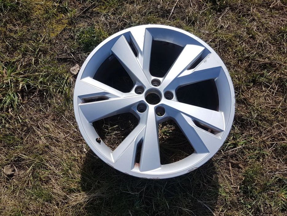 audi q4 e-tron felga aluminiowa 20 e-8jx20 et45