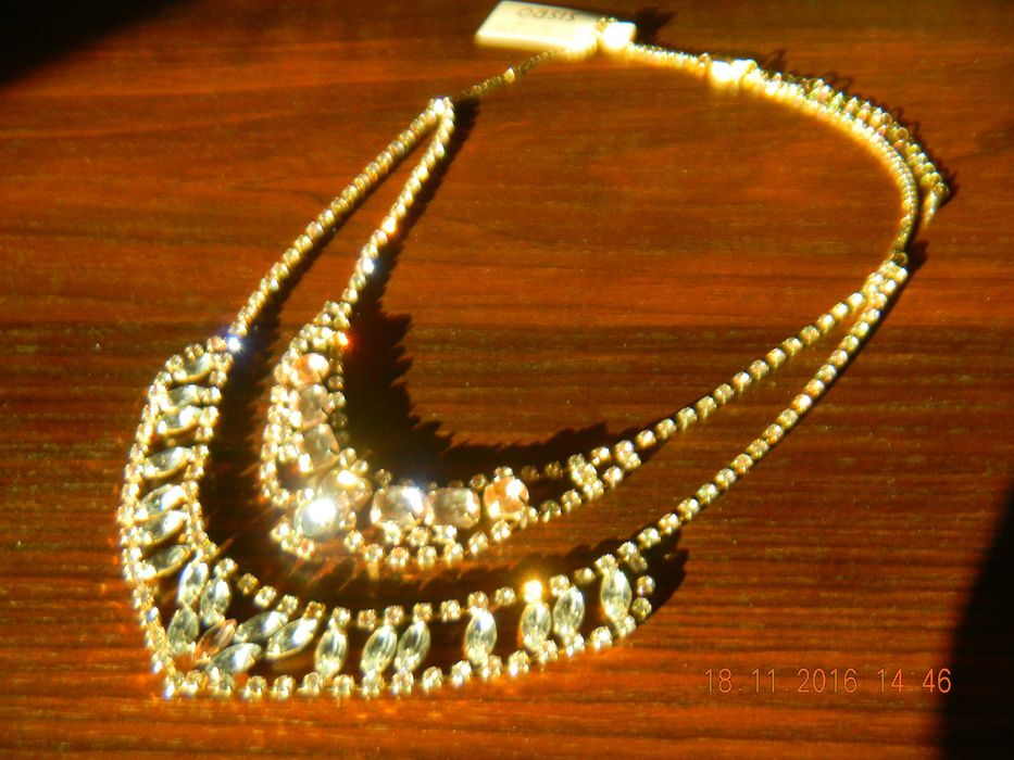 весільні ювелірні вироби та прикраси