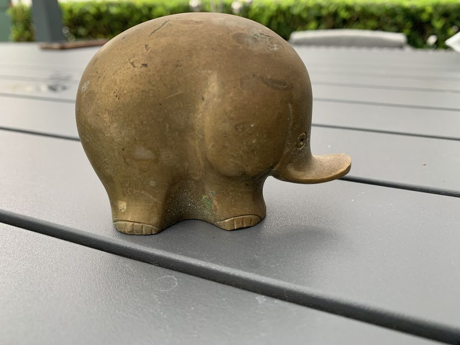 Figuras de animais em latão