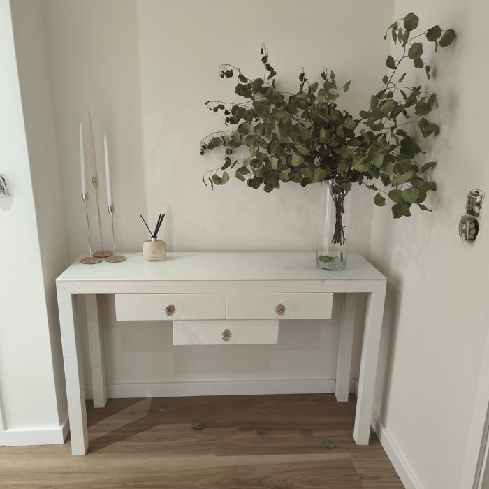 Consola branca como nova