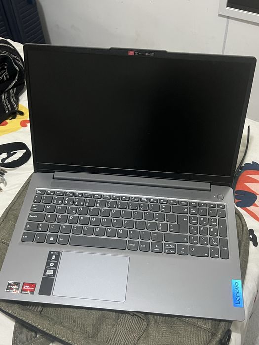 Lenovo Ideapad slim 3 -NOVO-