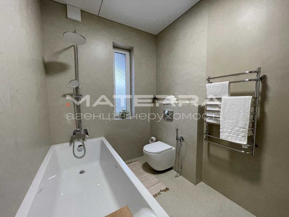 Іванковичі продаж будинку з ремонтом 114м2  на закритій території