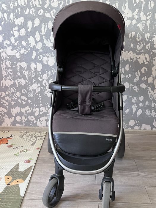 Прогулянкова коляска