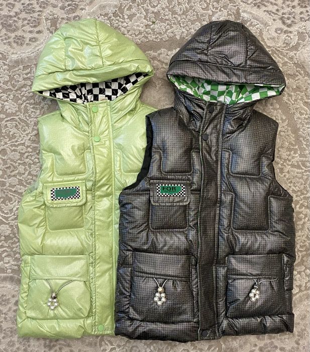 Дитяча демісезонна жилетка безрукавка на дівчинку/девочку 130-160