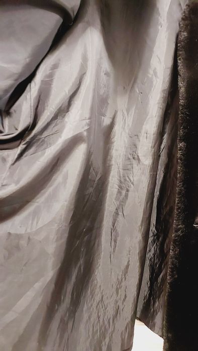 Шуба мутон [ не натуральная] р. М, L
