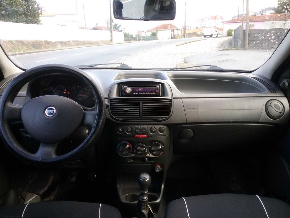 Vende-se FIAT Punto II 1.2 60 - 07/2003
