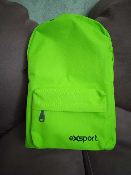 Стильний яскравий рюкзак