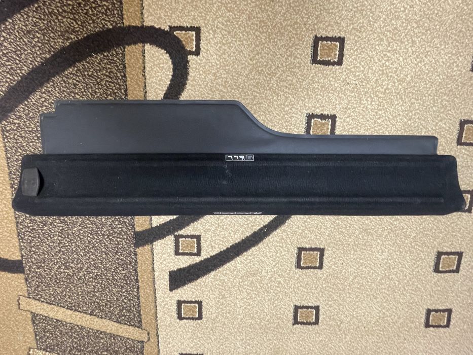 Шторка багажника Land Rover Discovery 4