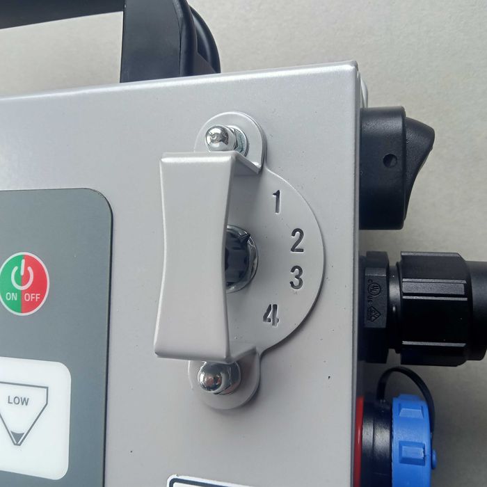 Siewnik pneumatyczny poplonów, traw, 270 L