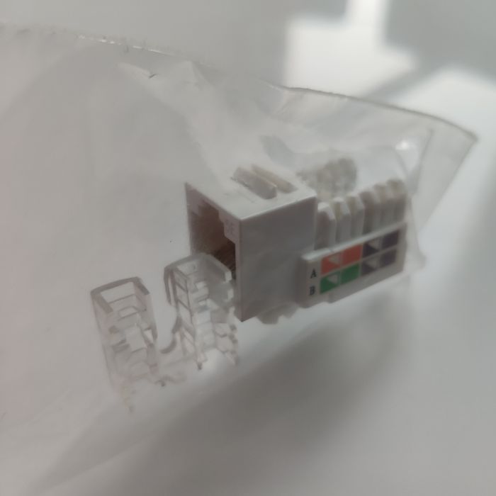 Модуль RJ-45 кат. 5E 
Модуль для розетк