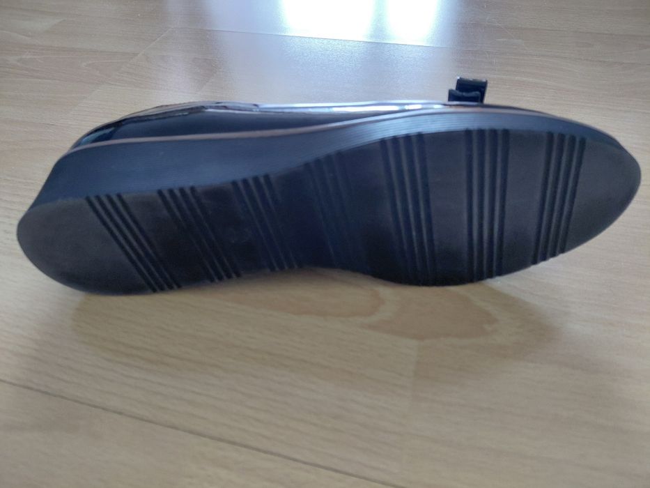 Półbuty Clara Berson 41 lakierowane
