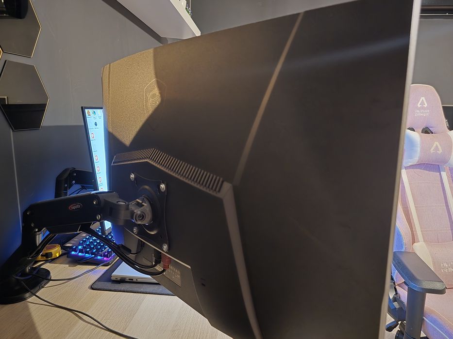 MSI G32CQ4 E2 32" 170Hz