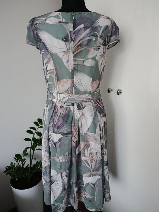 Śliczna sukienka Paula Collection rozmiar 40