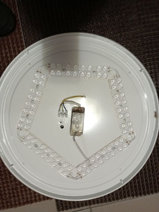 Продам бу Неробочий діодний світильник ,лампа