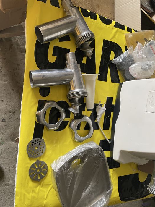 Продам запчасті до мʼясорубки