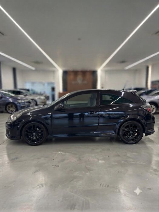 Opel Astra GTC 1.7