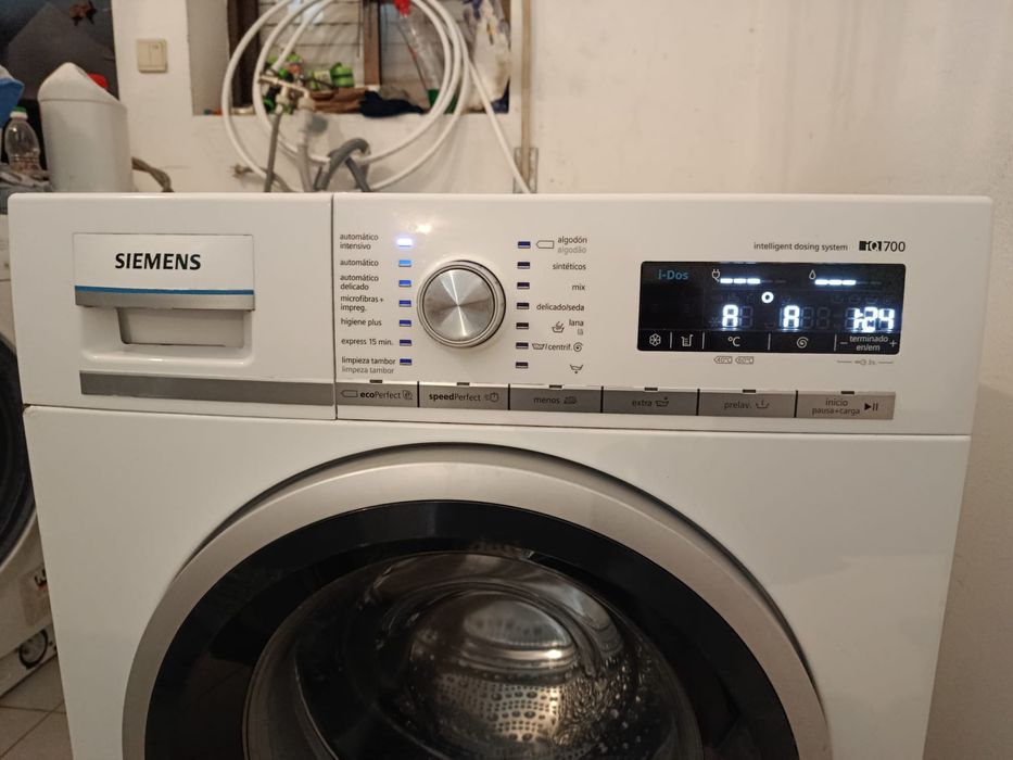 Maquina lavar roupa