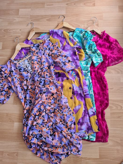 Sukienka kwiatki po 10 zł mix 4