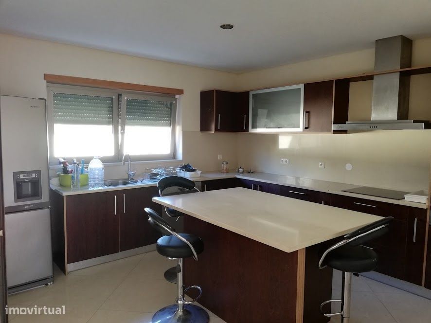 Moradia individual T3 - Alvarães