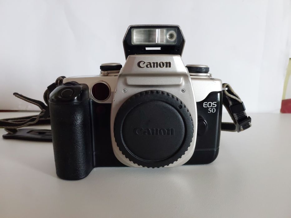 Máquina fotográfica analógica Canon Eos 50