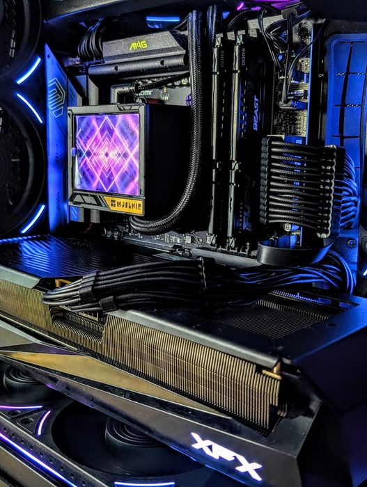 -=NEW=- Lian Li Vision 9.2in LCD MATX+AIO AMD Ryzen 7800x3D/16GB 9070XT/32GB DDR5-6000/2TB t500/1000W ATX 3.1