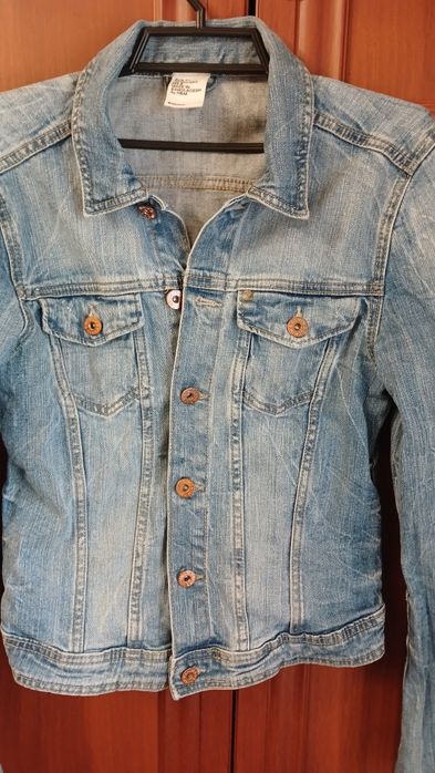 Брендова джинсова куртка