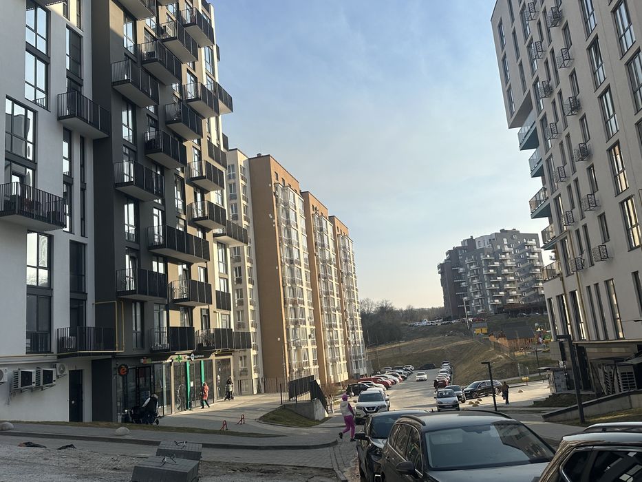 Продаж приміщення 200 м² під бізнес,фасад,Малоголосківська без комісії