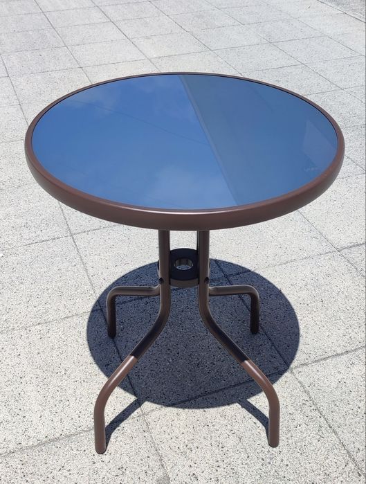 Mesa redonda de exterior / interior em metal com tampo em vidro escurecido
