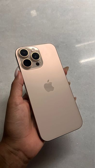 Iphone 16 Pro Max 256Gb c/garantia 18M