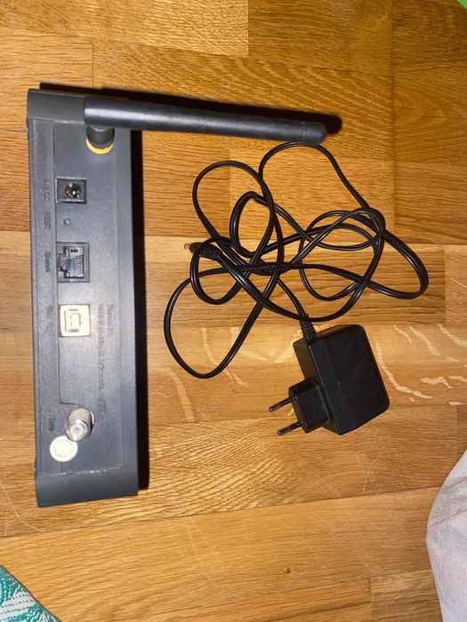 Модем Thomson TCW710 с встроенным Wi-Fi.