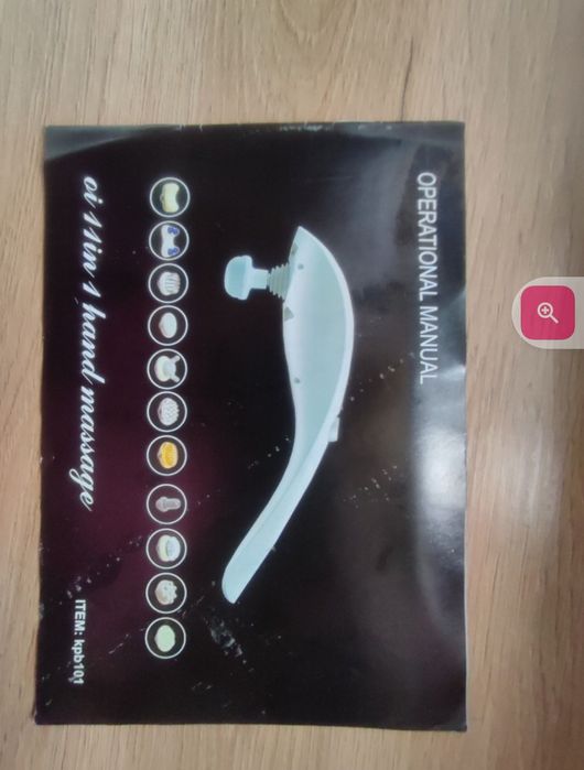 Masażer ręczny z zestawem nasadek