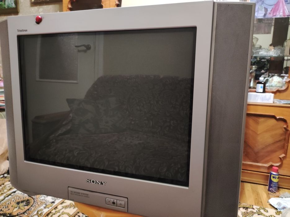 Телевізор SONY trinitron віддам безкоштовно