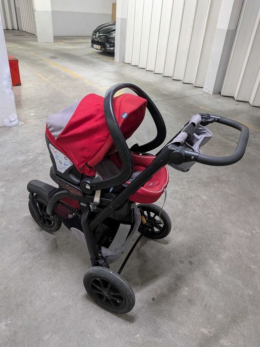 Carrinho Chicco Activ3, alcofa e base auto-fix para carro