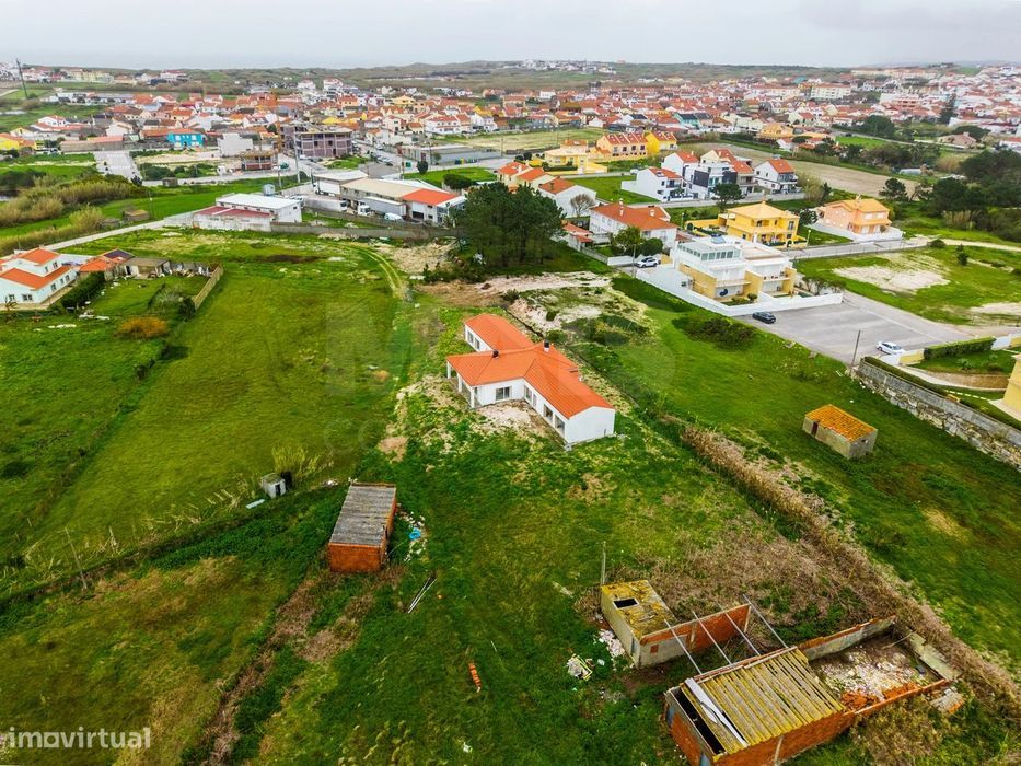 Moradia T4 Térrea com Grandes Áreas e Excelente Exposição Solar – ...