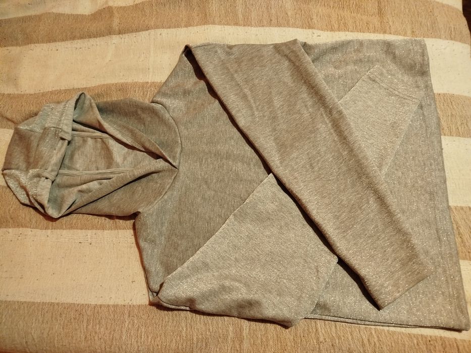 Bluza z kapturem 158/164