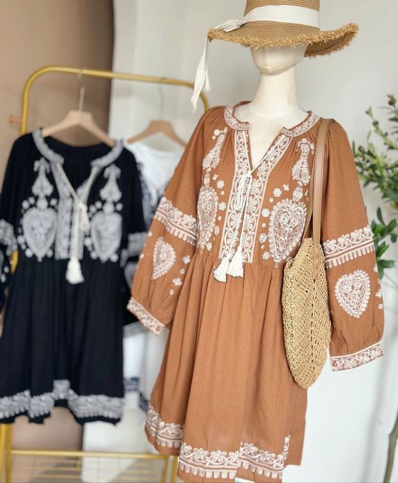 Вишите плаття. Сукня вишиванка вільна. Етнічна сукня