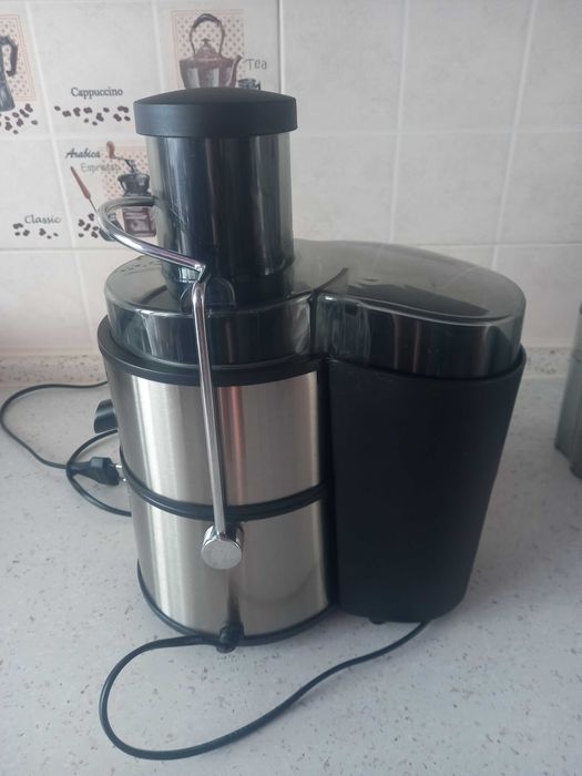 продам соковыжималку Scarlett SC-016 в отличном состоянии