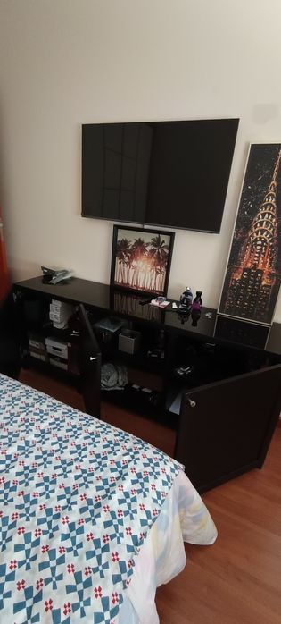 Aparador BESTA IKEA com vidro preto