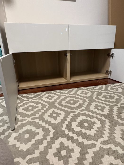 Aparador BESTÅ Ikea